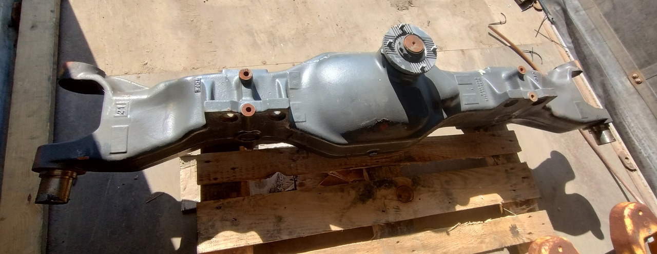 Mercedes Actros AXLE HOUSING MP2 MP3 8x8 AD7 - Prednja osovina: slika 2 Mercedes Actros AXLE HOUSING MP2 MP3 8x8 AD7 - Prednja osovina: slika 2