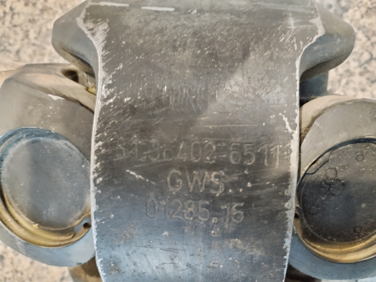 MAN PÓŁOŚ NAPĘDOWA DRIVE SHAFT MAN F90 F2000 TGA 4X4 6X6 8X6 8X8 81364026511 81364029511 - Rezervni deo: slika 2 MAN PÓŁOŚ NAPĘDOWA DRIVE SHAFT MAN F90 F2000 TGA 4X4 6X6 8X6 8X8 81364026511 81364029511 - Rezervni deo: slika 2