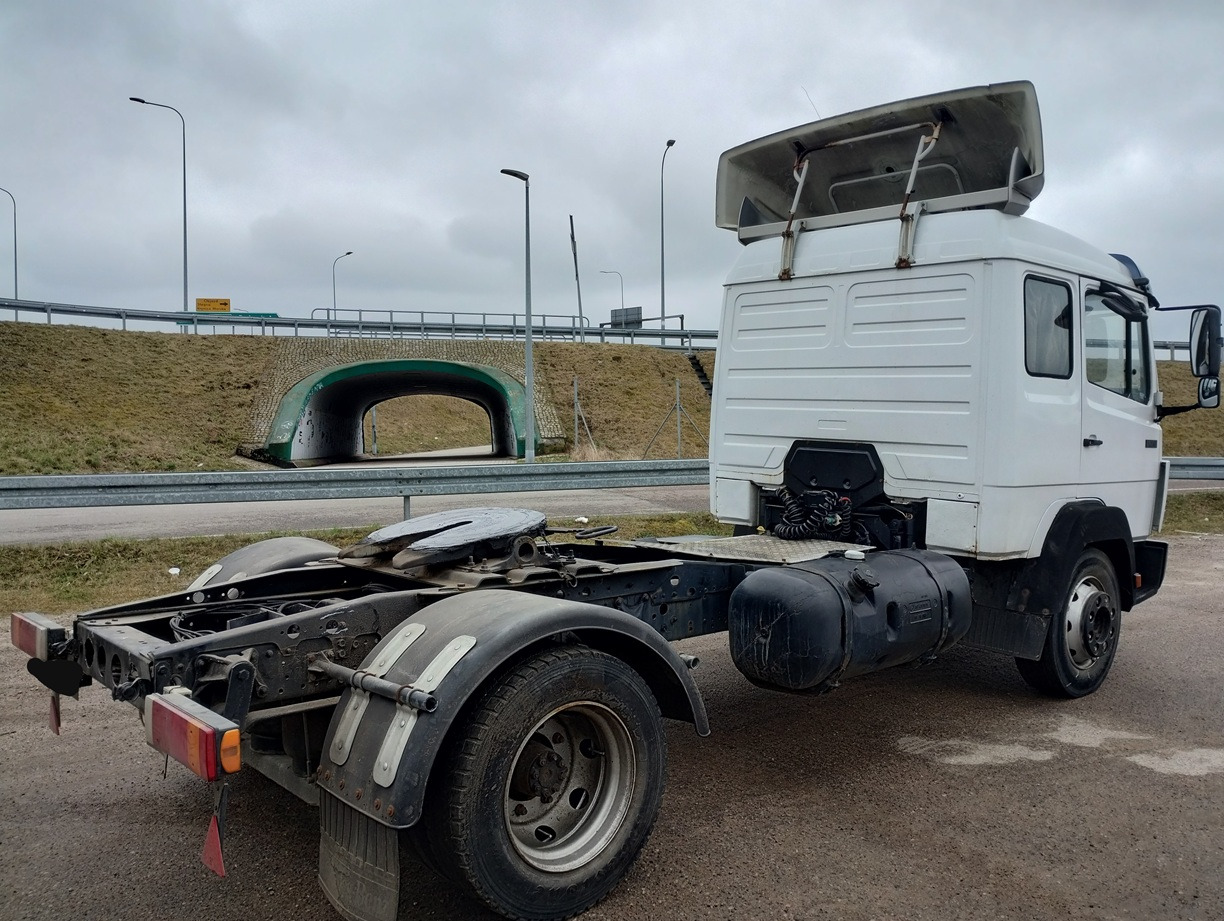 Tegljač MERCEDES BENZ 1120 S + NACZEPA 1-OSIOWA TRAILER: slika 9 Tegljač MERCEDES BENZ 1120 S + NACZEPA 1-OSIOWA TRAILER: slika 9