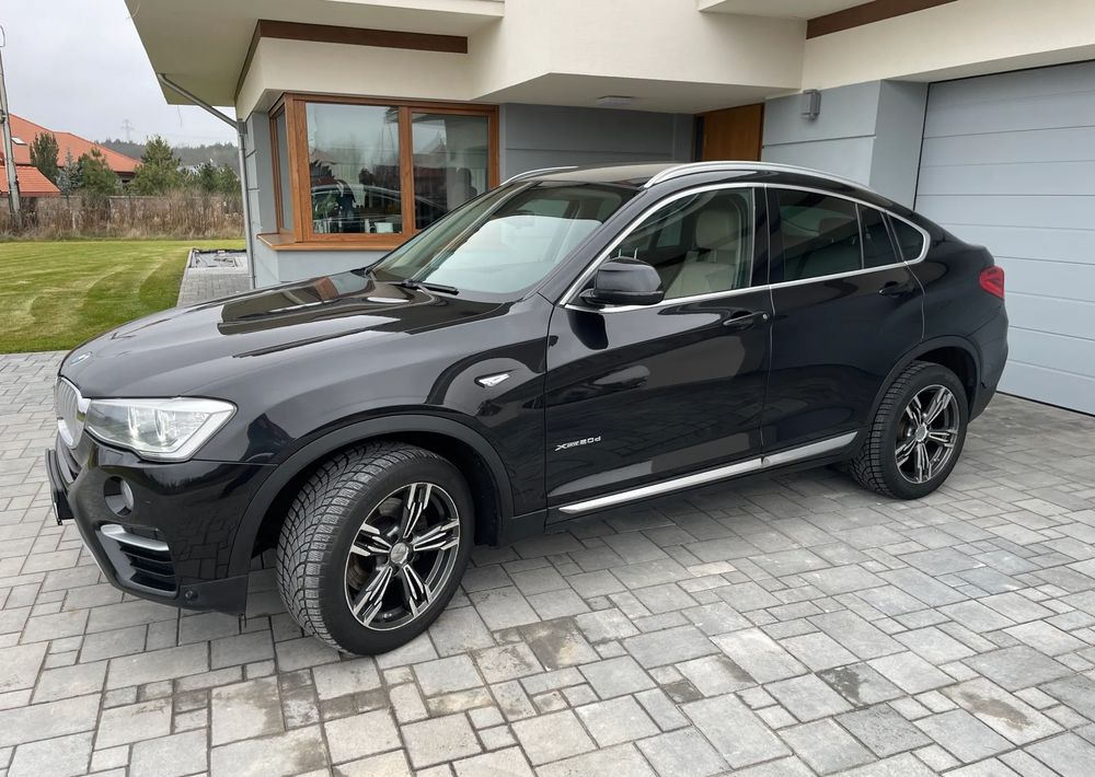Automobil BMW X4 xDrive20d: slika 1