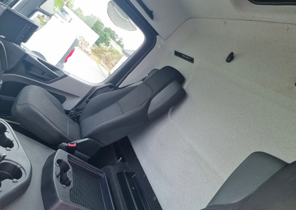 Mercedes-Benz Antos 1830   rozstaw osi 3,60 - Kamion sa golom šasijom i zatvorenom kabinom: slika 5 Mercedes-Benz Antos 1830   rozstaw osi 3,60 - Kamion sa golom šasijom i zatvorenom kabinom: slika 5