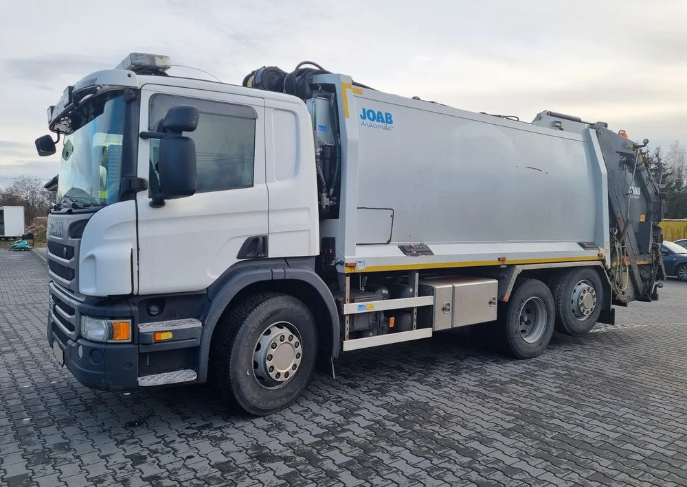 Kamion za smeće Scania P360: slika 1