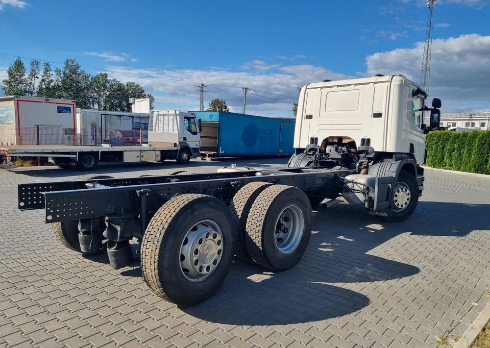 Scania P360 - Kamion sa golom šasijom i zatvorenom kabinom: slika 4 Scania P360 - Kamion sa golom šasijom i zatvorenom kabinom: slika 4