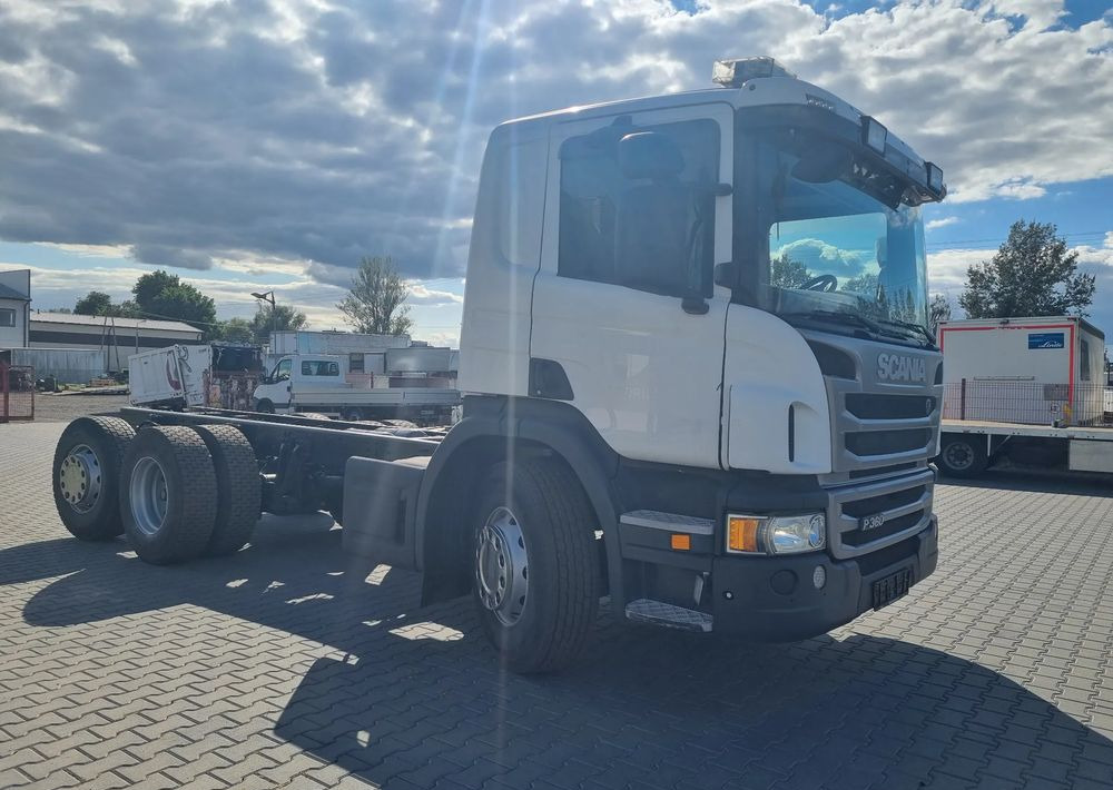 Scania P360 - Kamion sa golom šasijom i zatvorenom kabinom: slika 3 Scania P360 - Kamion sa golom šasijom i zatvorenom kabinom: slika 3