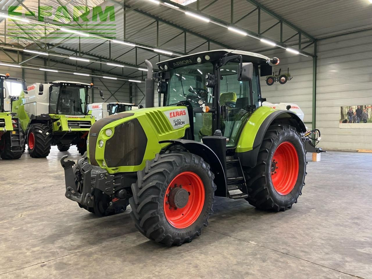 CLAAS ARION 540 stage III b - Traktor: slika 1 CLAAS ARION 540 stage III b - Traktor: slika 1