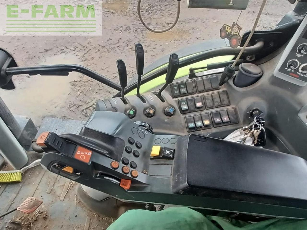 CLAAS ARION 620 - Traktor: slika 2 CLAAS ARION 620 - Traktor: slika 2