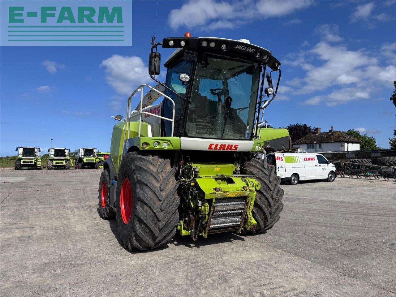 CLAAS JAGUAR 950 4WD - Kombajn za stočnu hranu: slika 1 CLAAS JAGUAR 950 4WD - Kombajn za stočnu hranu: slika 1