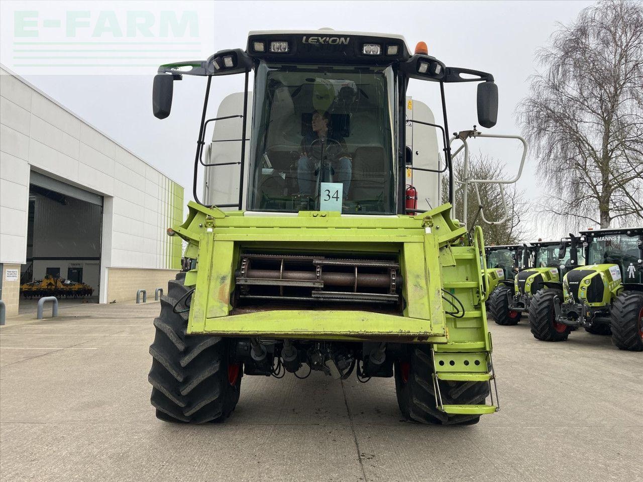 CLAAS LEXION 530 M - Kombinovani kombajn: slika 2 CLAAS LEXION 530 M - Kombinovani kombajn: slika 2