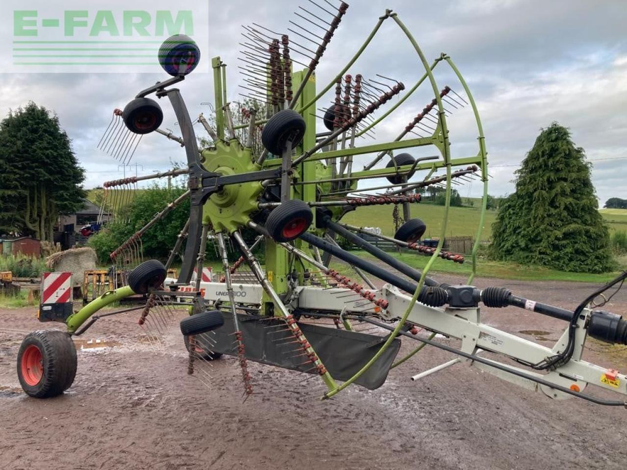 CLAAS USED LINER 3100 - Prevrtač/ Grabuljač: slika 1 CLAAS USED LINER 3100 - Prevrtač/ Grabuljač: slika 1