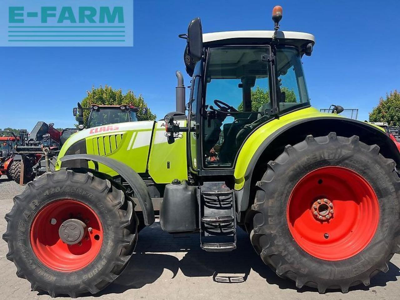 CLAAS arion 620 - Traktor: slika 1 CLAAS arion 620 - Traktor: slika 1