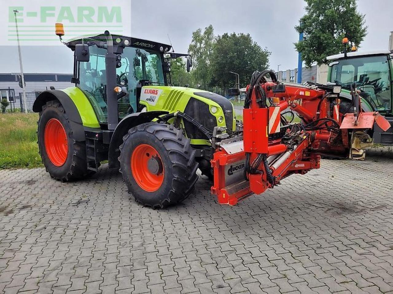 CLAAS arion 620 mit dücker dua 800 ausleger und 2 werkzeugen - Traktor: slika 1 CLAAS arion 620 mit dücker dua 800 ausleger und 2 werkzeugen - Traktor: slika 1