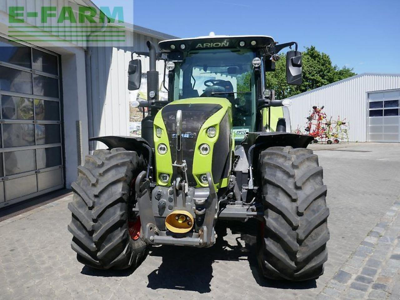 CLAAS arion 660 cmatic cebis CMATIC CEBIS - Traktor: slika 2 CLAAS arion 660 cmatic cebis CMATIC CEBIS - Traktor: slika 2