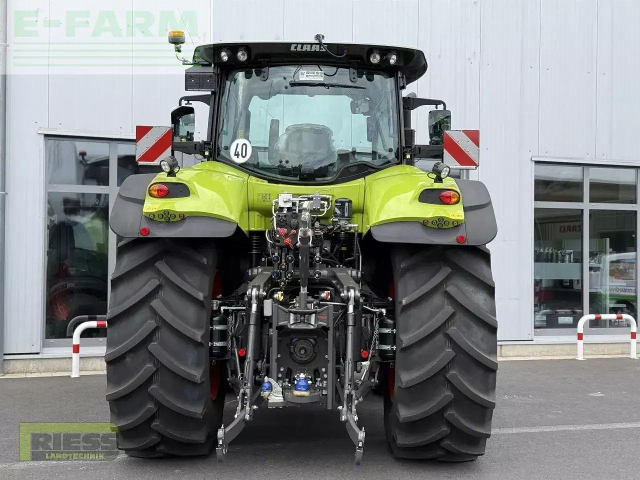 CLAAS axion 800 cis+ hexashift HEXASHIFT CIS+ - Traktor: slika 3 CLAAS axion 800 cis+ hexashift HEXASHIFT CIS+ - Traktor: slika 3