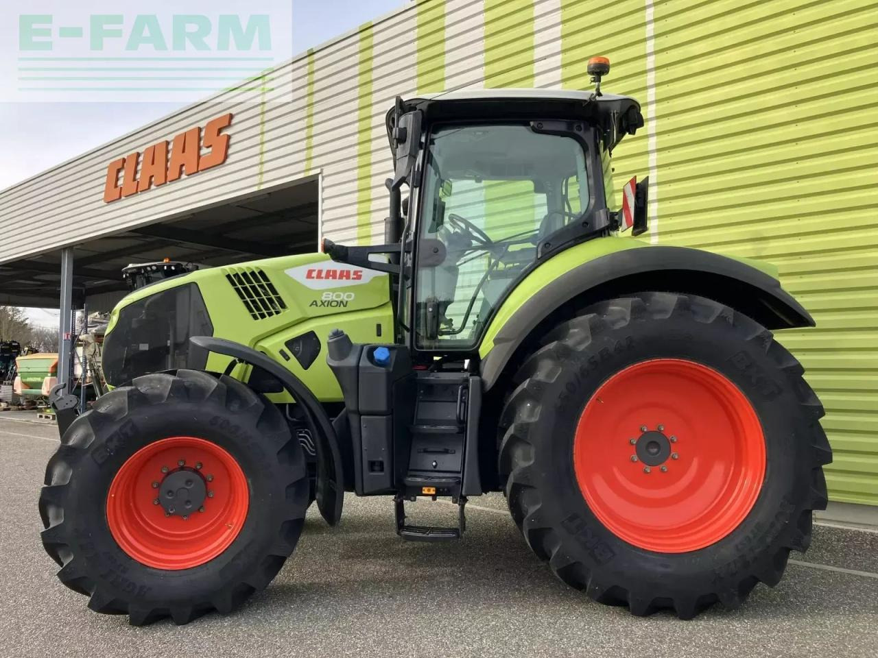 CLAAS axion 800 hexashift ls+ - Traktor: slika 3 CLAAS axion 800 hexashift ls+ - Traktor: slika 3