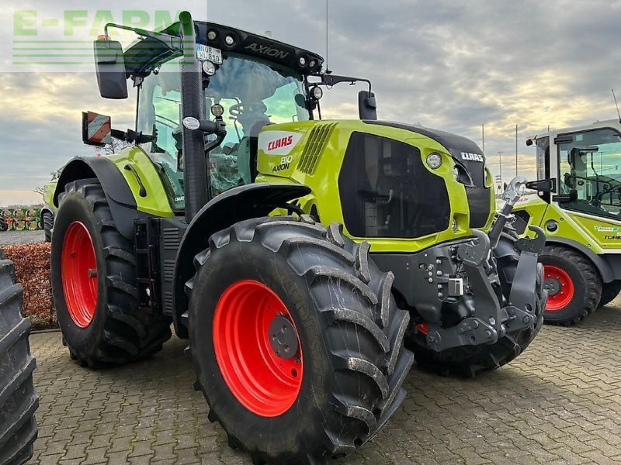 CLAAS axion 810 cm cebis - Traktor: slika 1 CLAAS axion 810 cm cebis - Traktor: slika 1