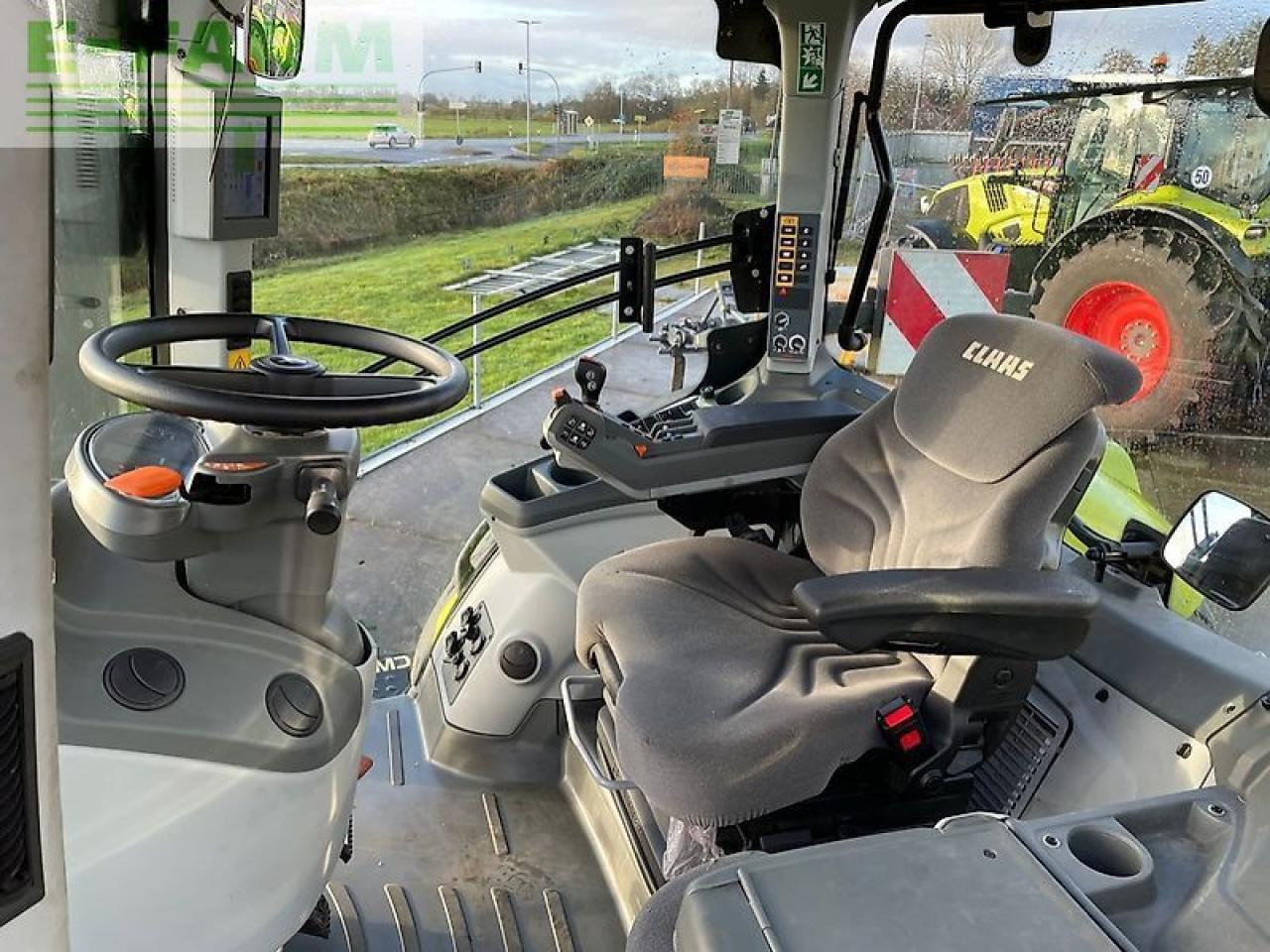 CLAAS axion 810 cm cis+ - Traktor: slika 2 CLAAS axion 810 cm cis+ - Traktor: slika 2