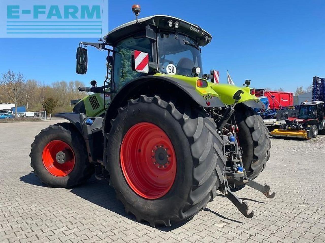 CLAAS axion 850 cmatic - stage v ci CMATIC - Traktor: slika 4 CLAAS axion 850 cmatic - stage v ci CMATIC - Traktor: slika 4