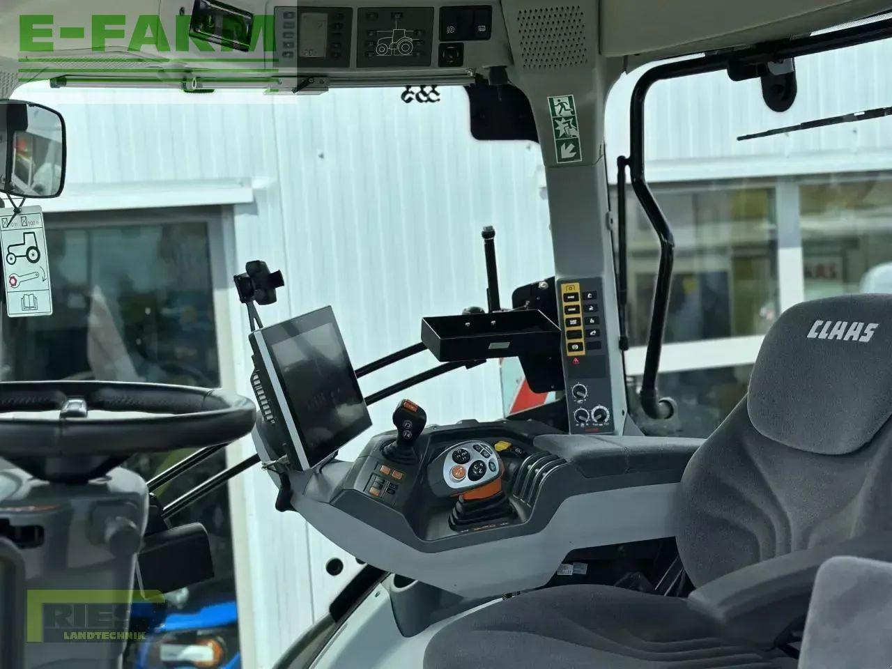 CLAAS axion 870 cebis cmatic CMATIC CEBIS - Traktor: slika 4 CLAAS axion 870 cebis cmatic CMATIC CEBIS - Traktor: slika 4