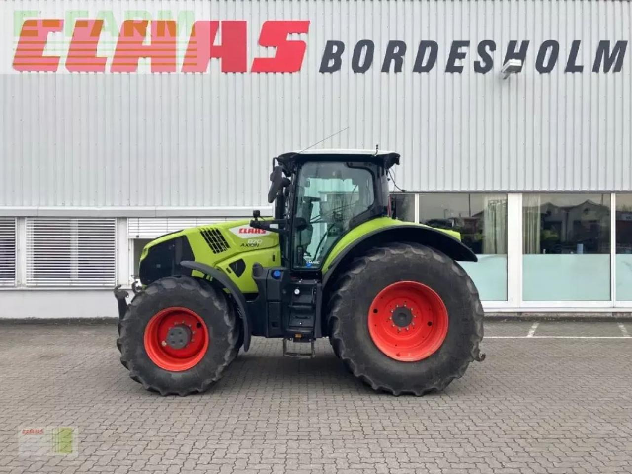 CLAAS axion 870 cmatic - Traktor: slika 1 CLAAS axion 870 cmatic - Traktor: slika 1