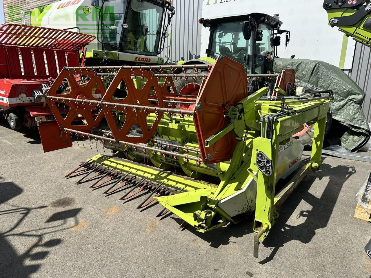 CLAAS c540 klappbar - Prednji deo kombajna: slika 1 CLAAS c540 klappbar - Prednji deo kombajna: slika 1
