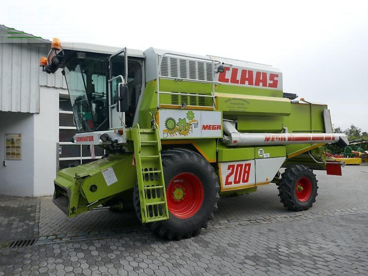 CLAAS dominator 208 mega - Kombinovani kombajn: slika 1 CLAAS dominator 208 mega - Kombinovani kombajn: slika 1