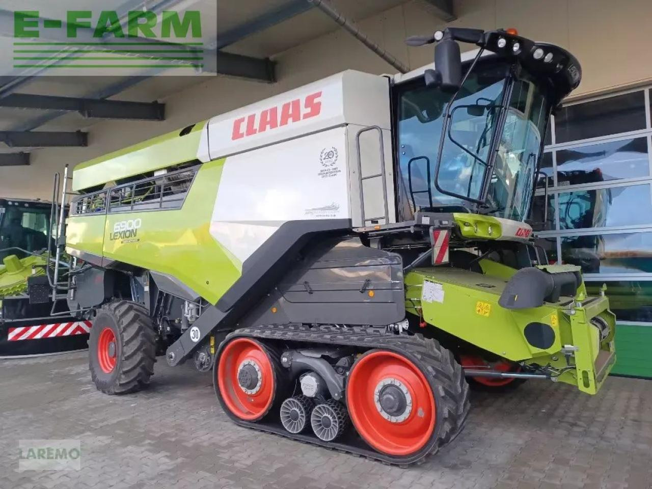 CLAAS lexion 6900 terratrac + vario v 930 - Kombinovani kombajn: slika 1 CLAAS lexion 6900 terratrac + vario v 930 - Kombinovani kombajn: slika 1