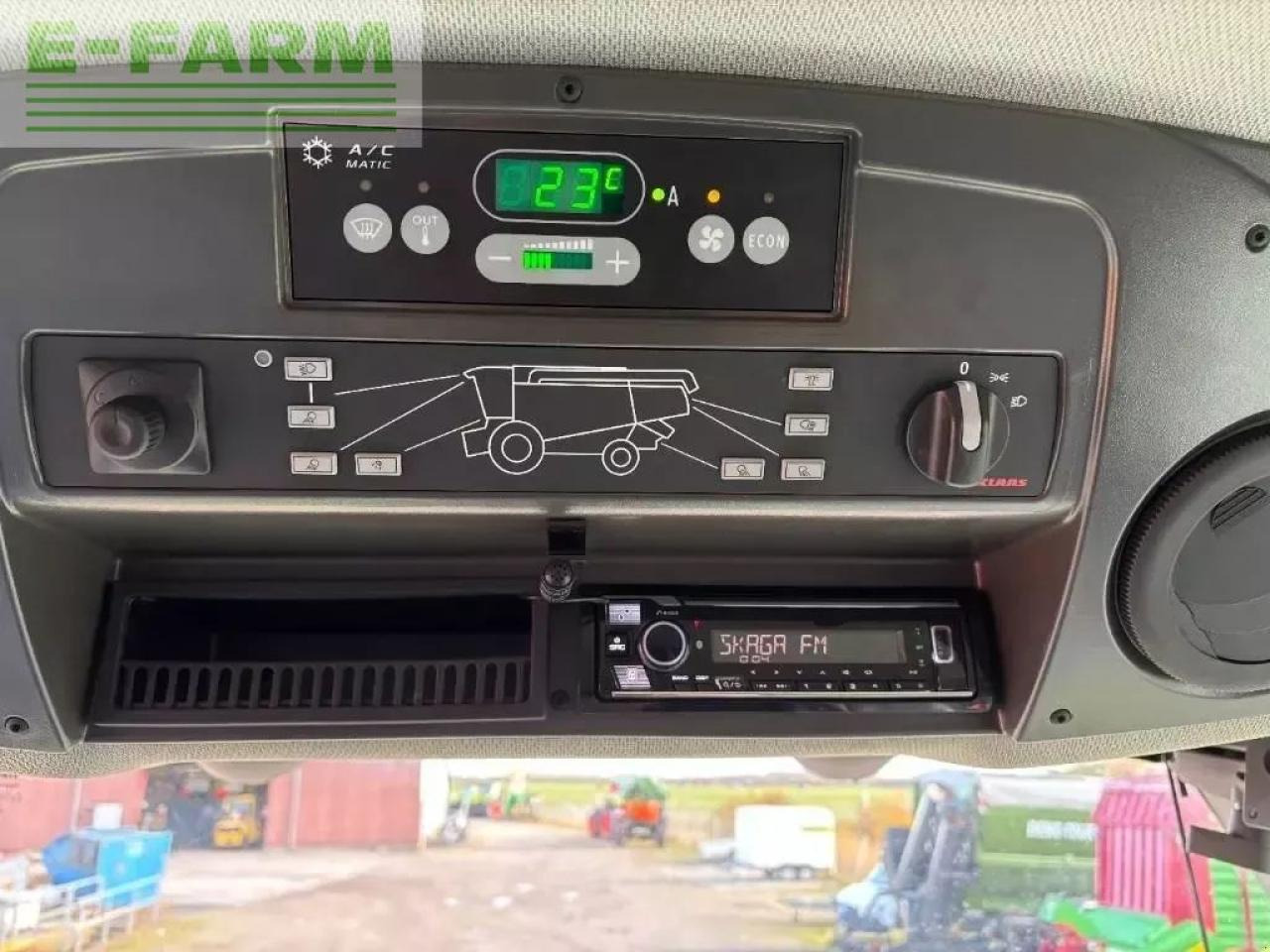 Kombinovani kombajn CLAAS lexion 8800 4wd: slika 17 Kombinovani kombajn CLAAS lexion 8800 4wd: slika 17