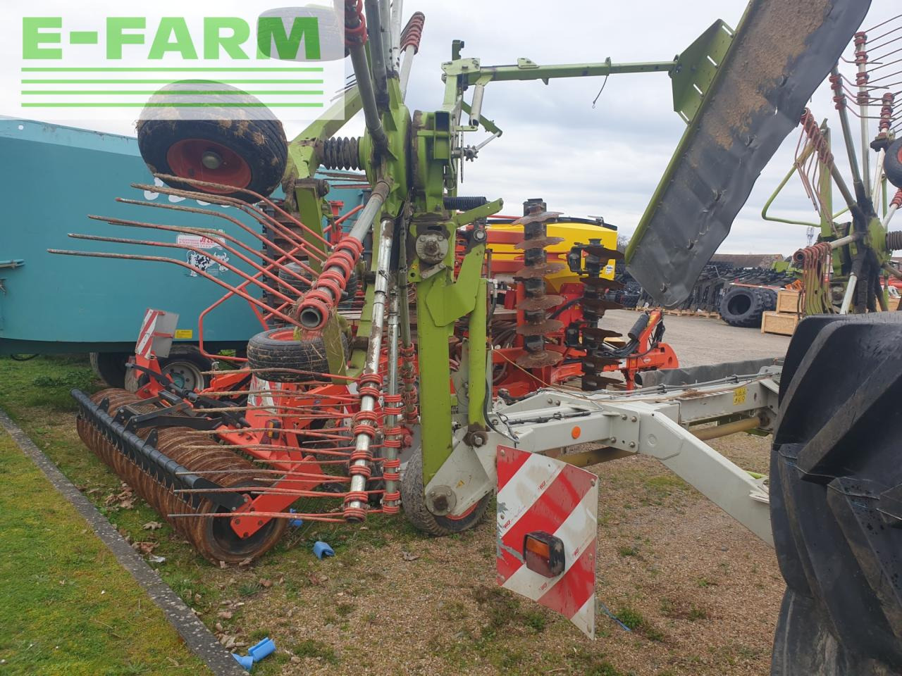 CLAAS liner 1250 profil - Prevrtač/ Grabuljač: slika 3 CLAAS liner 1250 profil - Prevrtač/ Grabuljač: slika 3
