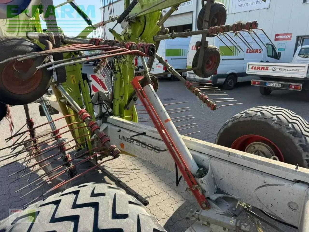 CLAAS liner 3600 - Prevrtač/ Grabuljač: slika 4 CLAAS liner 3600 - Prevrtač/ Grabuljač: slika 4