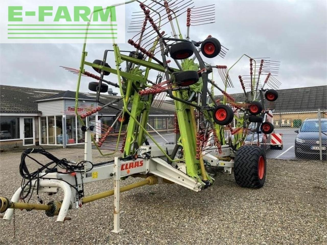 CLAAS liner 3600 hha - Prevrtač/ Grabuljač: slika 1 CLAAS liner 3600 hha - Prevrtač/ Grabuljač: slika 1