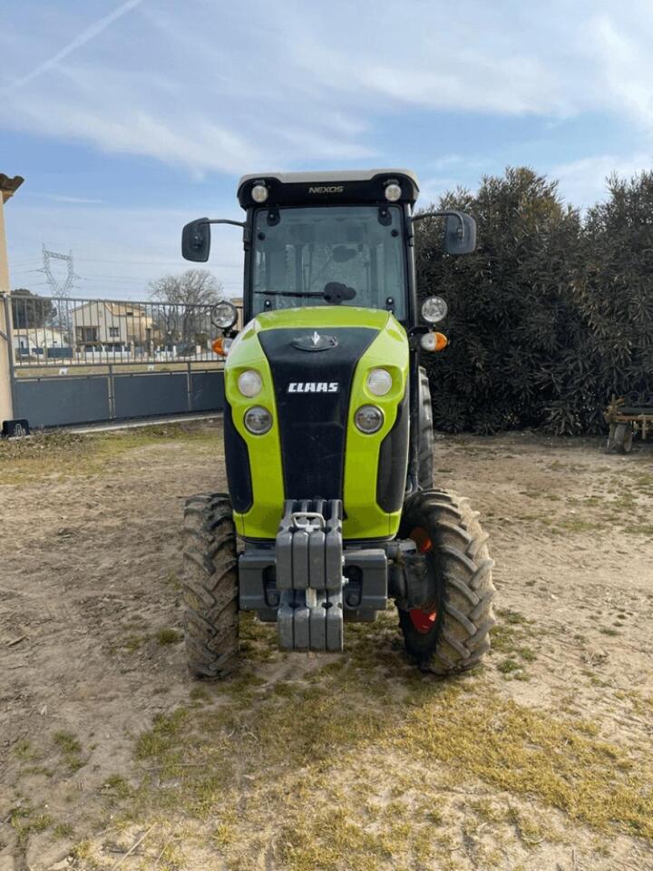 CLAAS nexos 230 ve - Traktor: slika 2 CLAAS nexos 230 ve - Traktor: slika 2