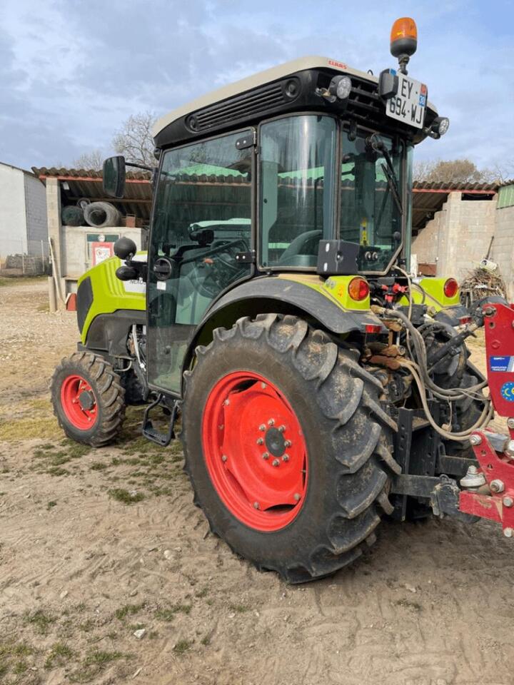 CLAAS nexos 230 ve - Traktor: slika 4 CLAAS nexos 230 ve - Traktor: slika 4