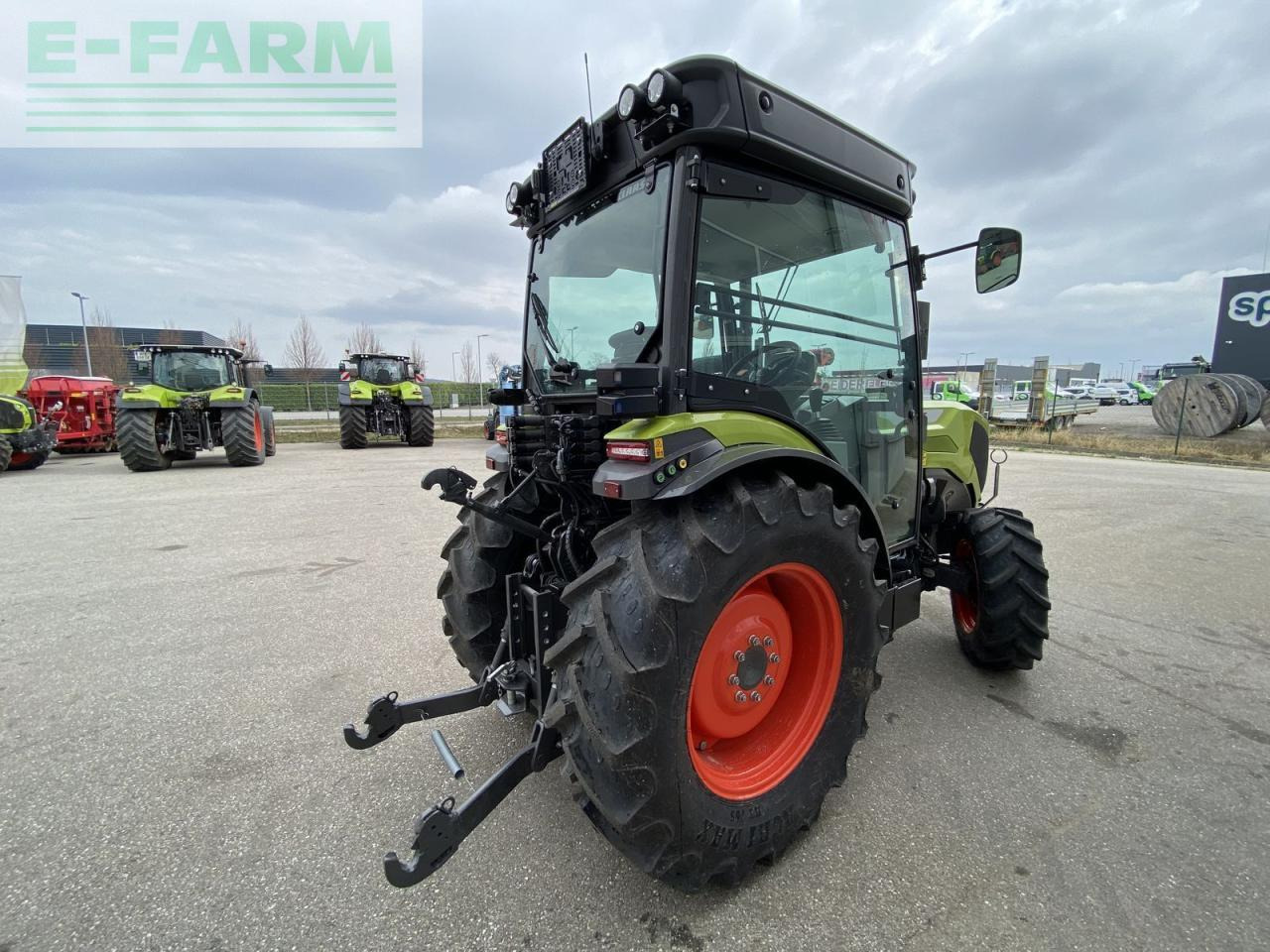 CLAAS nexos 240 l comfort - Traktor: slika 3 CLAAS nexos 240 l comfort - Traktor: slika 3