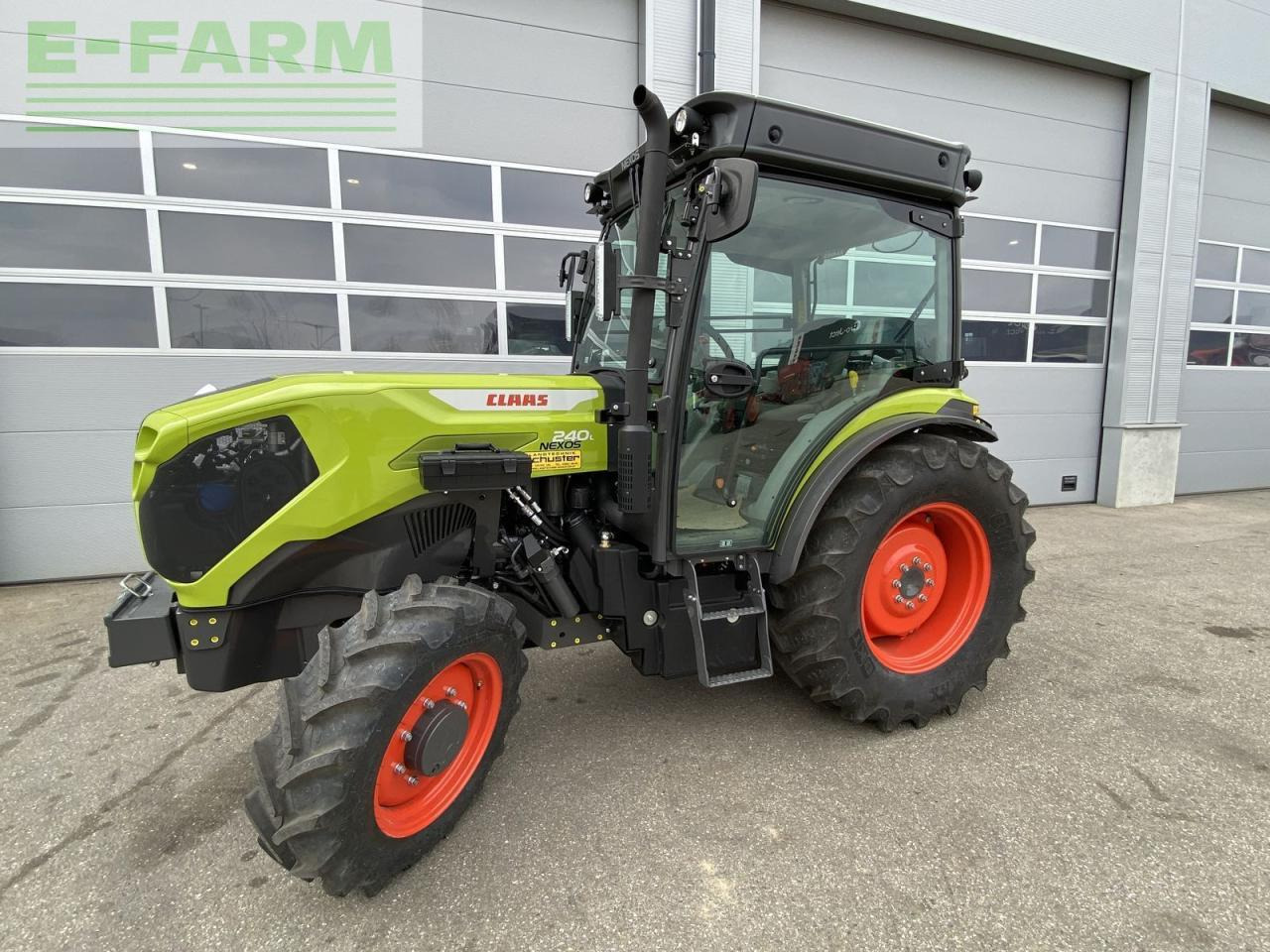 CLAAS nexos 240 l comfort - Traktor: slika 2 CLAAS nexos 240 l comfort - Traktor: slika 2
