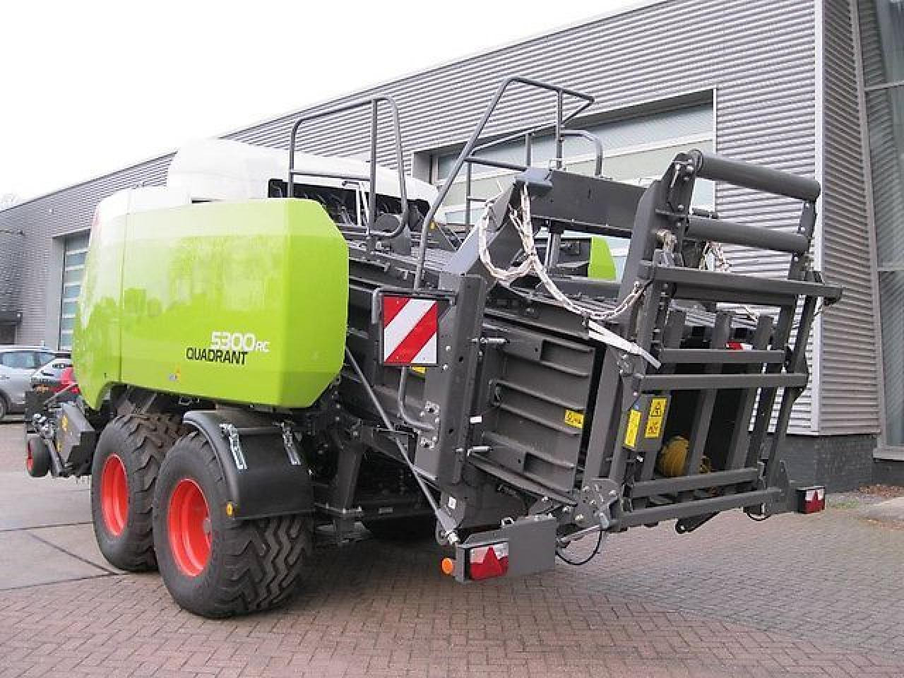 CLAAS quadrant 5300 evolution fc tandem - Balirka za kockaste bale: slika 4 CLAAS quadrant 5300 evolution fc tandem - Balirka za kockaste bale: slika 4