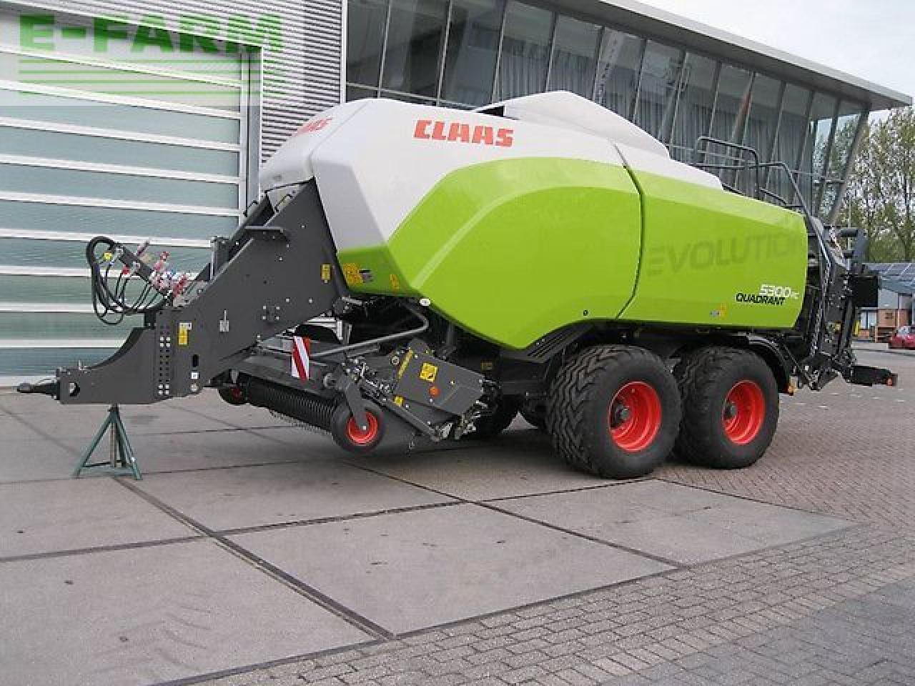 CLAAS quadrant 5300 evolution fc tandem - Balirka za kockaste bale: slika 1 CLAAS quadrant 5300 evolution fc tandem - Balirka za kockaste bale: slika 1