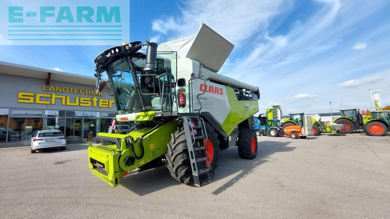 CLAAS trion 730 - Kombinovani kombajn: slika 1 CLAAS trion 730 - Kombinovani kombajn: slika 1