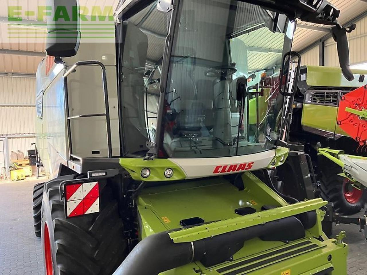 CLAAS trion 730 - Kombinovani kombajn: slika 2 CLAAS trion 730 - Kombinovani kombajn: slika 2