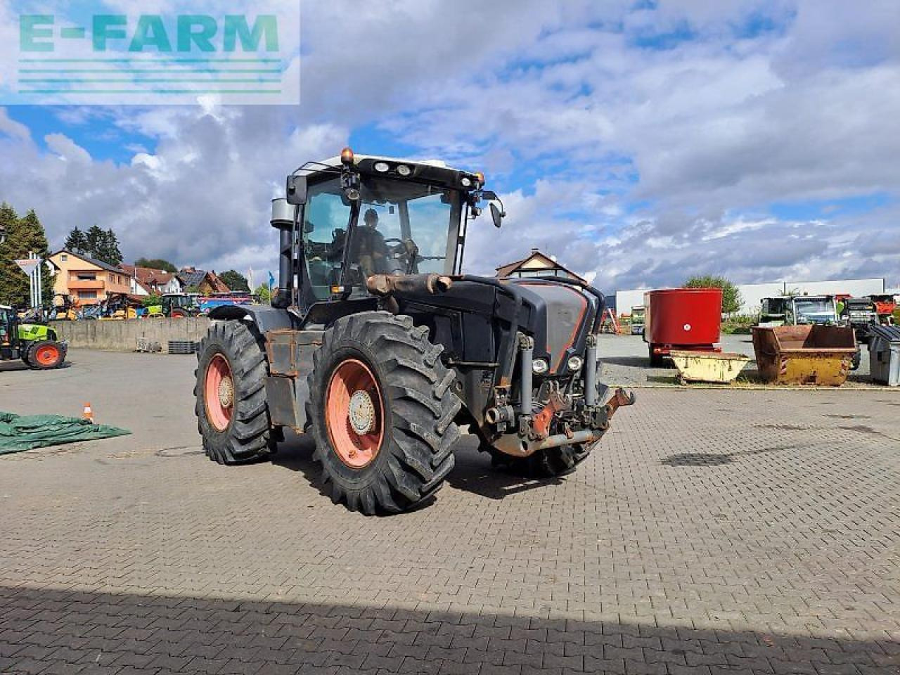 CLAAS xerion 3300 trac vc TRAC VC - Traktor: slika 2 CLAAS xerion 3300 trac vc TRAC VC - Traktor: slika 2