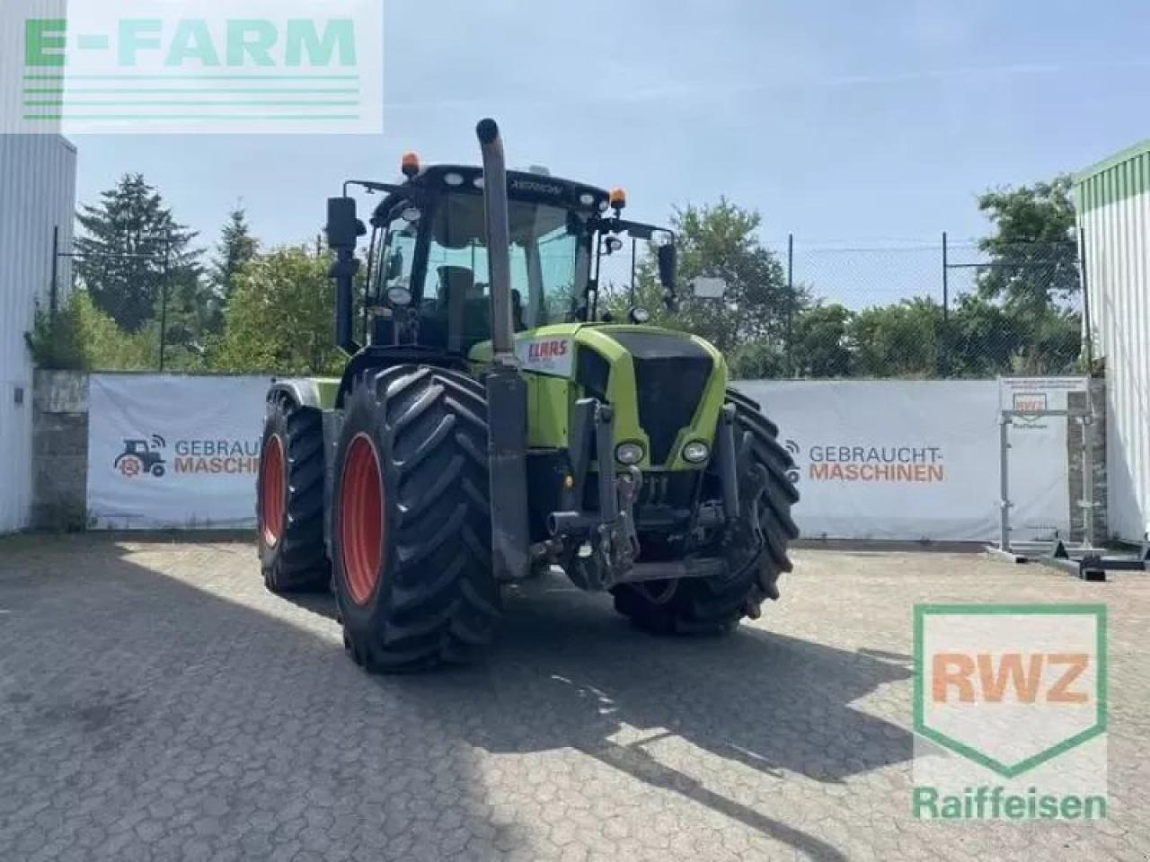 CLAAS xerion 3300 trac vc TRAC VC - Traktor: slika 1 CLAAS xerion 3300 trac vc TRAC VC - Traktor: slika 1