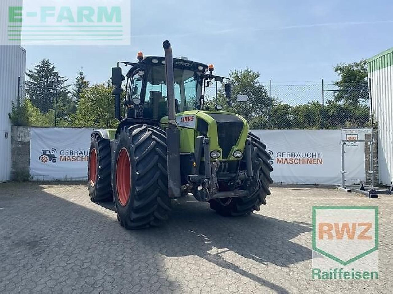 CLAAS xerion 3300 trac vc TRAC VC - Traktor: slika 1 CLAAS xerion 3300 trac vc TRAC VC - Traktor: slika 1