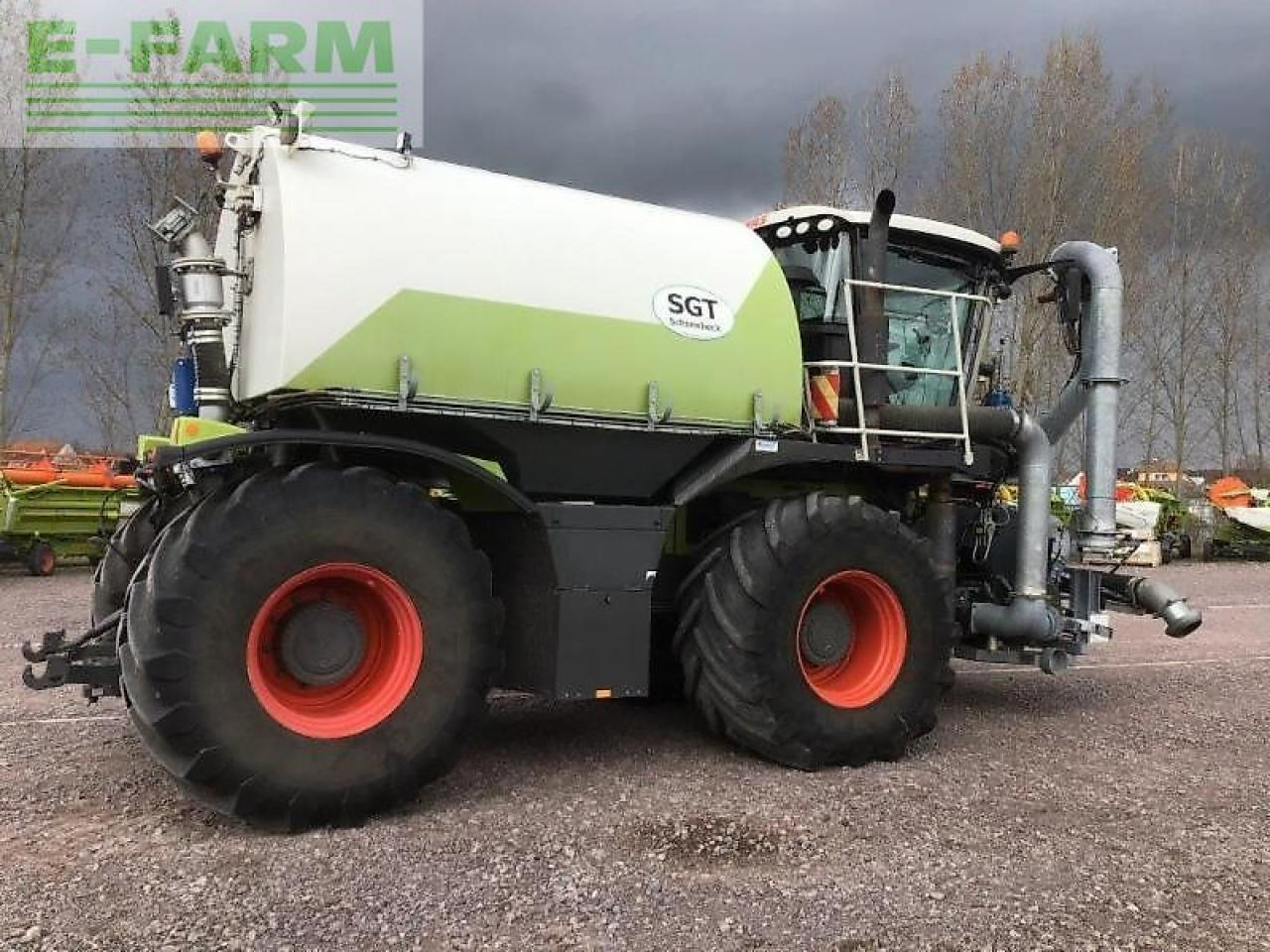 CLAAS xerion 3800 saddle trac - Samostalna prskalica: slika 4 CLAAS xerion 3800 saddle trac - Samostalna prskalica: slika 4