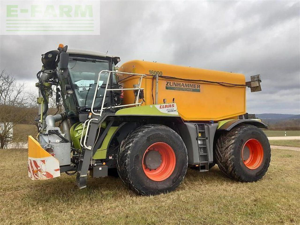 CLAAS xerion 4000 saddle trac SADDLE TRAC - Samostalna prskalica: slika 3 CLAAS xerion 4000 saddle trac SADDLE TRAC - Samostalna prskalica: slika 3