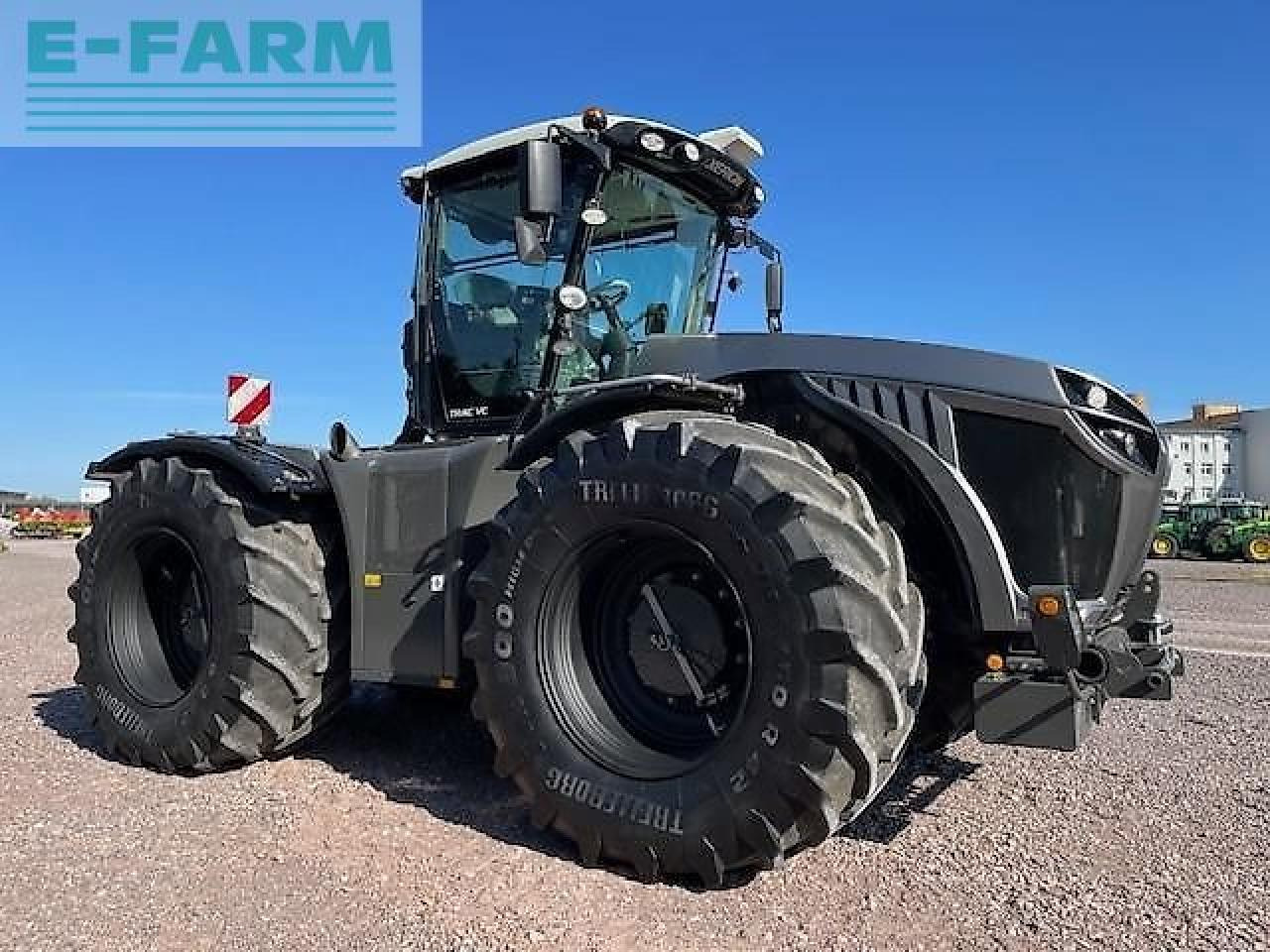 CLAAS xerion 4000 trac vc TRAC VC - Traktor: slika 3 CLAAS xerion 4000 trac vc TRAC VC - Traktor: slika 3
