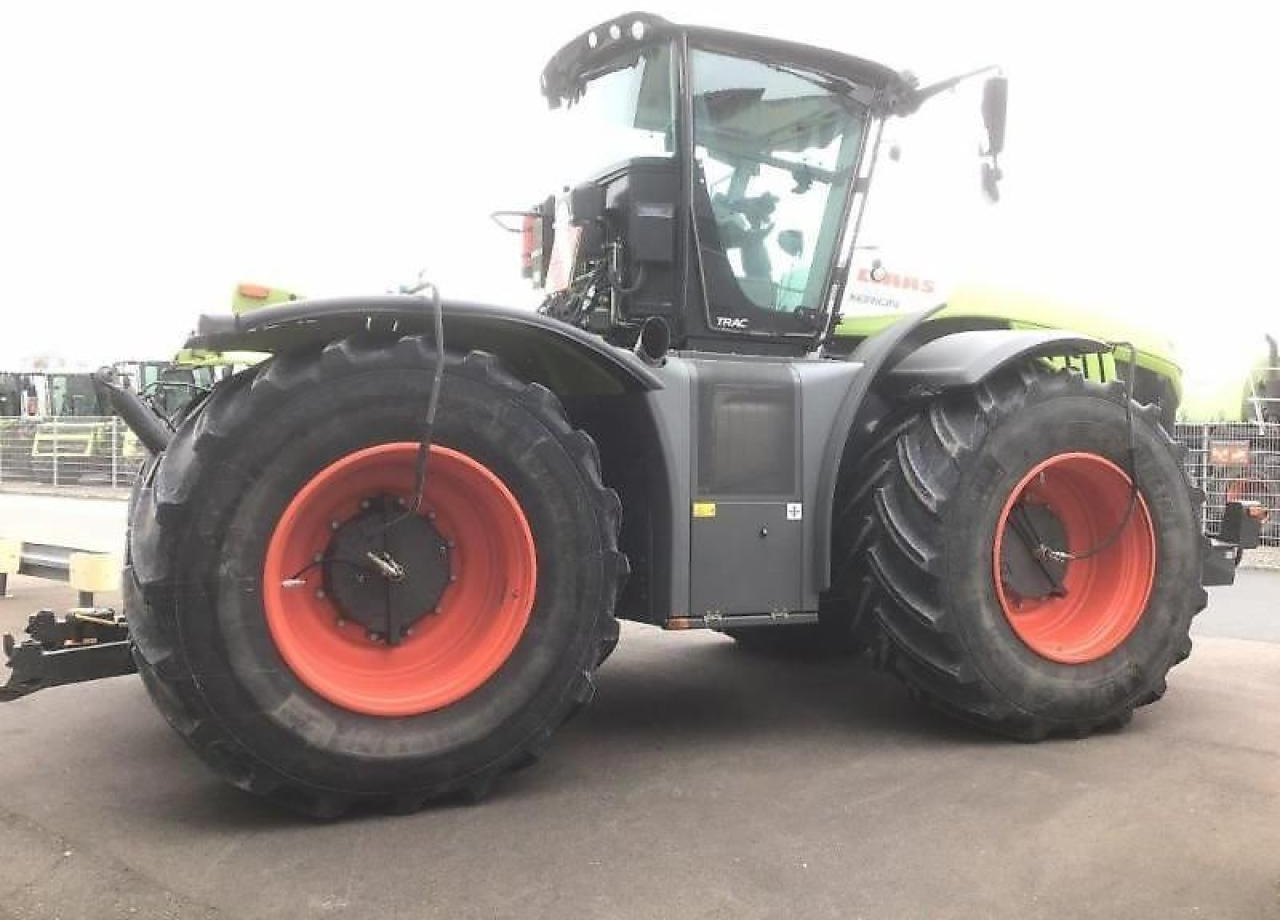 CLAAS xerion 5000 trac TRAC - Traktor: slika 4 CLAAS xerion 5000 trac TRAC - Traktor: slika 4
