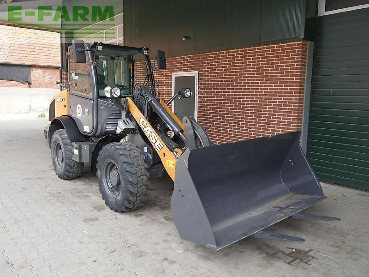 Case-IH 21f xt - Mini bager: slika 2 Case-IH 21f xt - Mini bager: slika 2