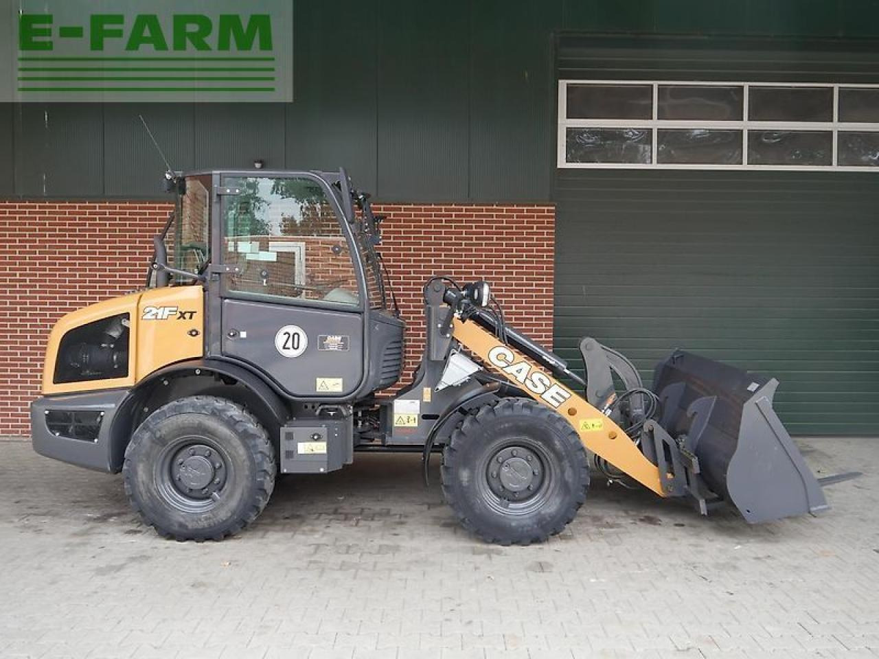 Case-IH 21f xt - Mini bager: slika 4 Case-IH 21f xt - Mini bager: slika 4