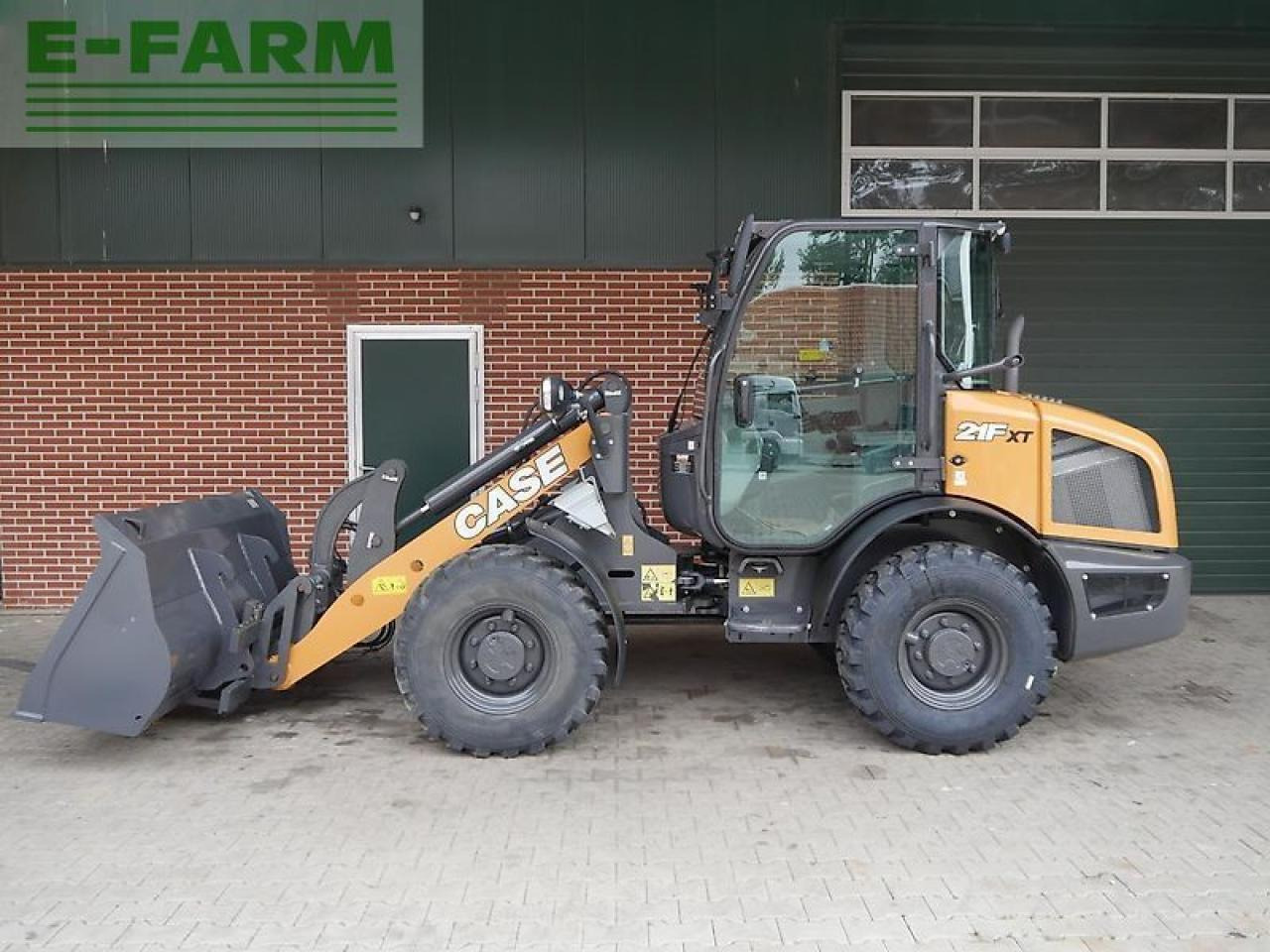 Case-IH 21f xt - Mini bager: slika 5 Case-IH 21f xt - Mini bager: slika 5