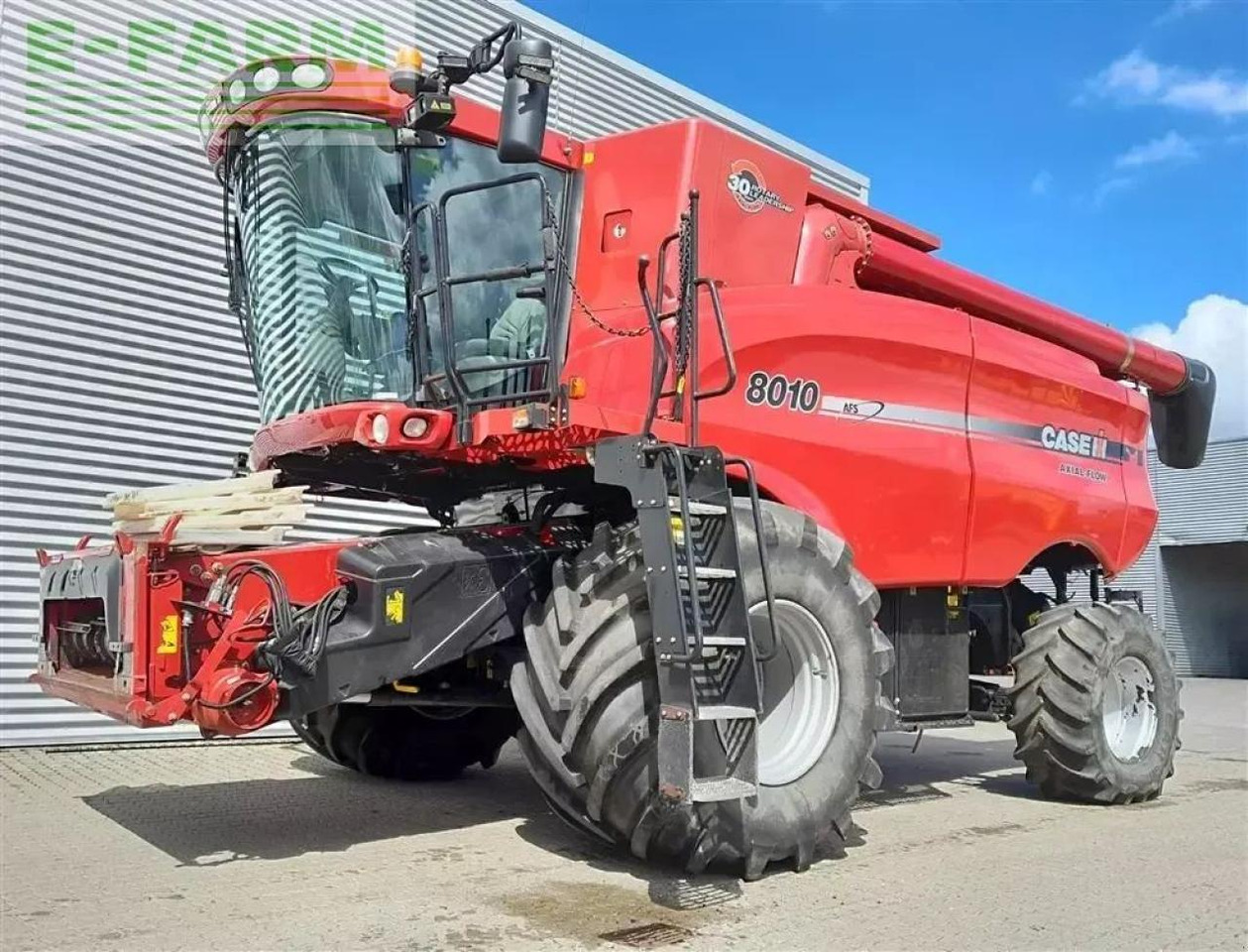 Case-IH 8010 med 30 fods skærebord - Kombinovani kombajn: slika 2 Case-IH 8010 med 30 fods skærebord - Kombinovani kombajn: slika 2