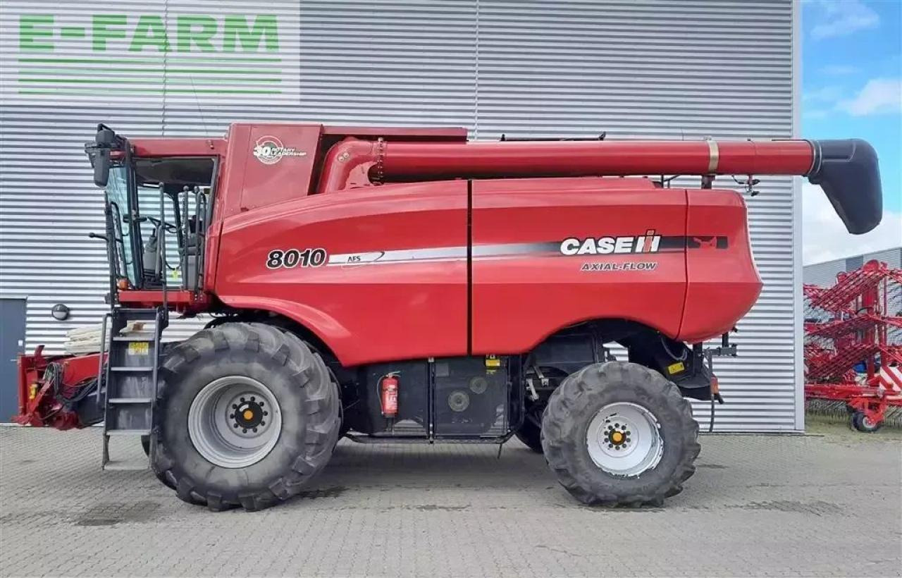 Case-IH 8010 med 30 fods skærebord - Kombinovani kombajn: slika 1 Case-IH 8010 med 30 fods skærebord - Kombinovani kombajn: slika 1